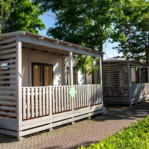 https://camping-village-roma.it-romehotels.com